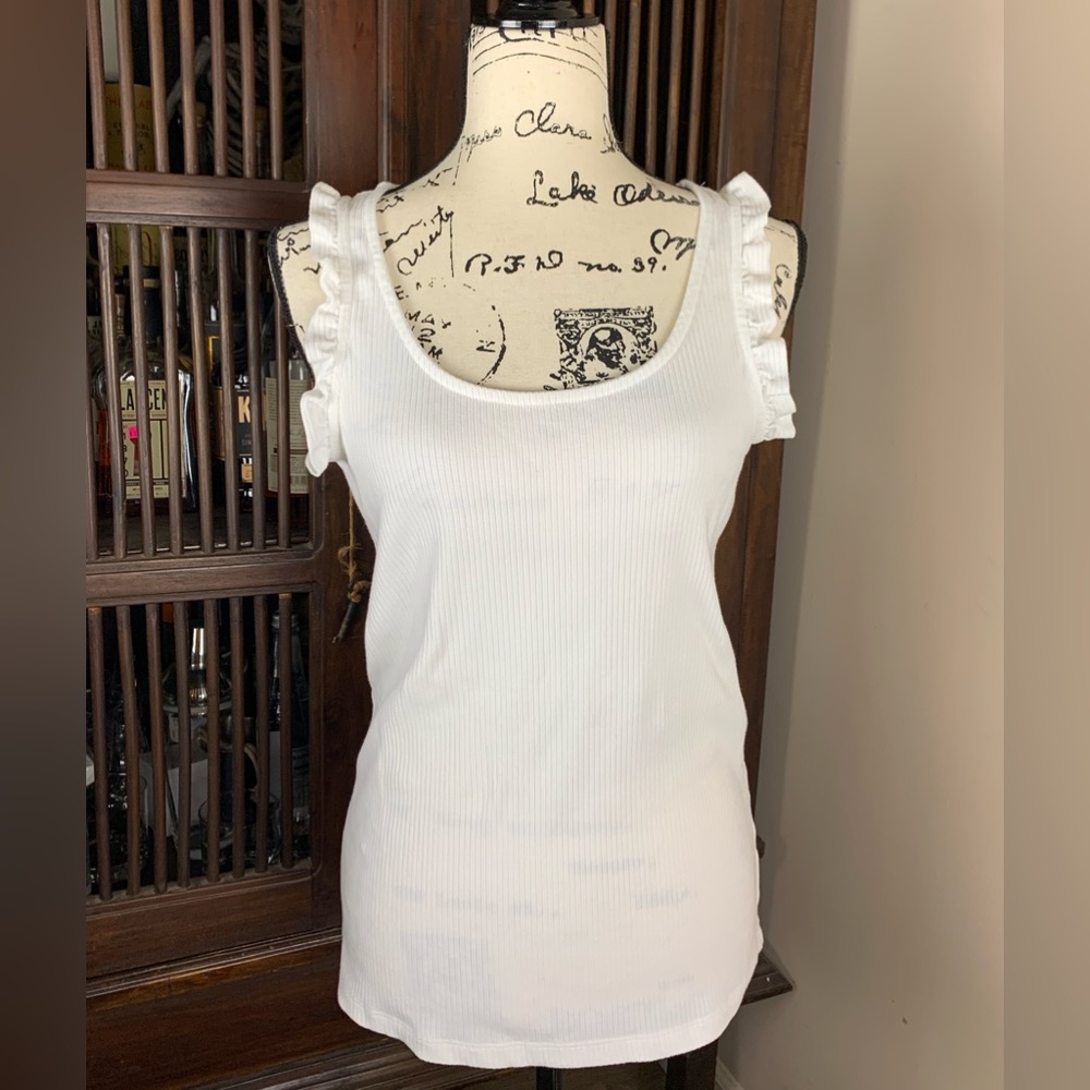 crown & ivy White Sleeveless Tank